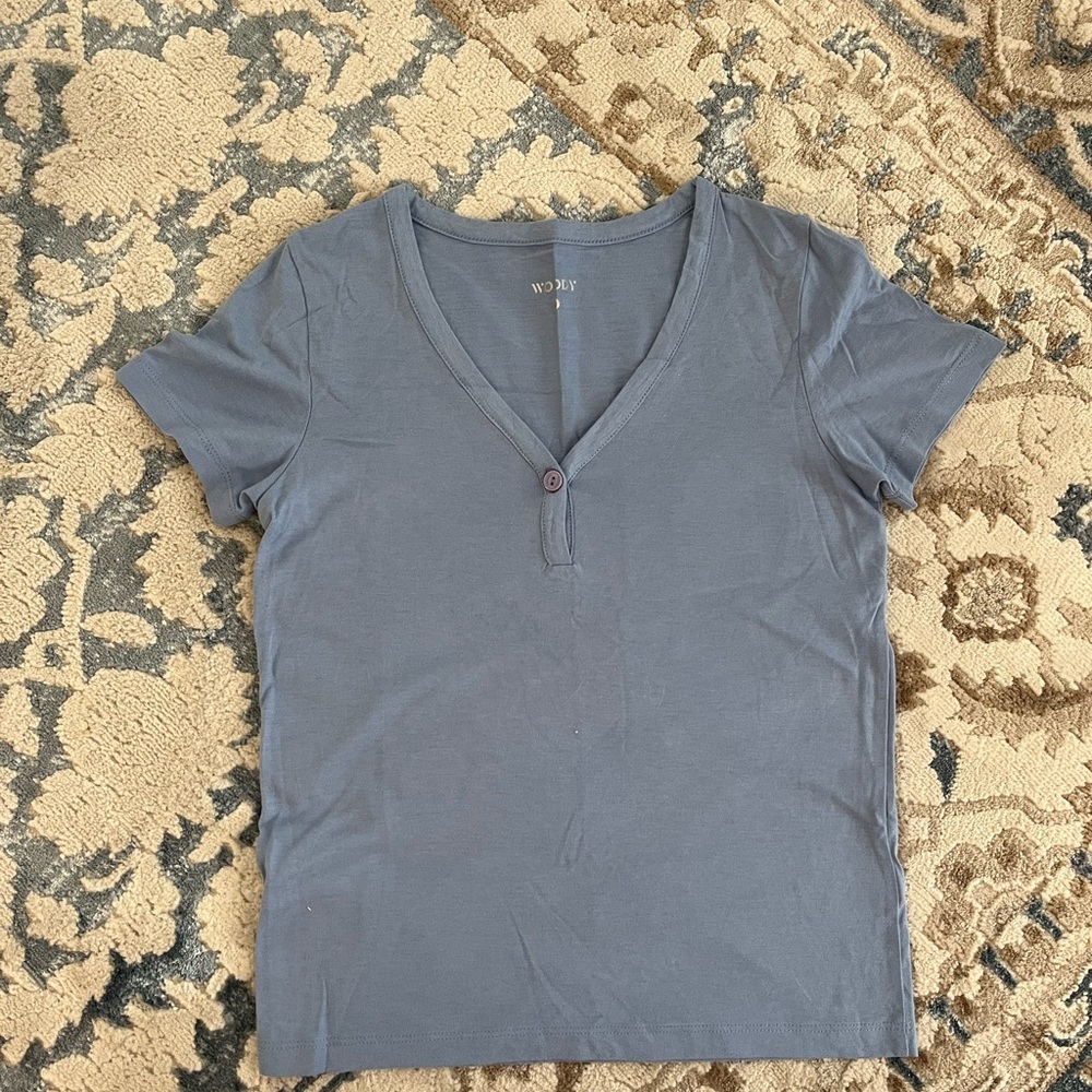 Brand New ✨ Women's 100% cotton, Gray V-Neck T-shirt, Size S